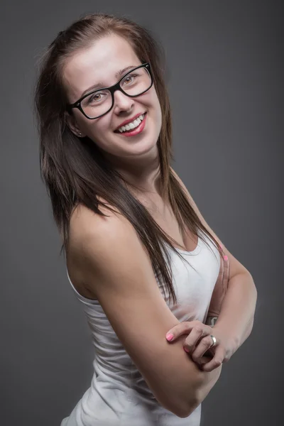 Mujer atractiva lleva gafas . — Foto de Stock