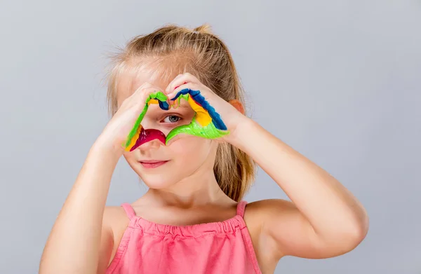 Bunt bemalte Hände. — Stockfoto