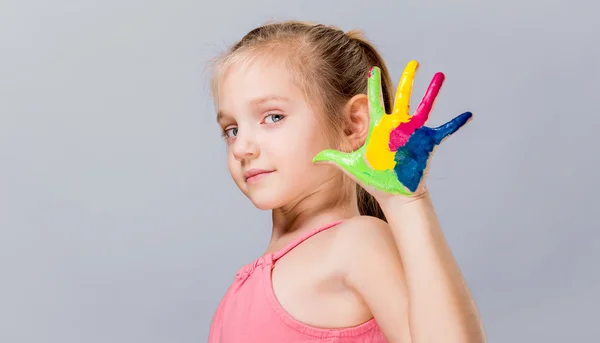 Kleurrijk geschilderde handen. — Stockfoto