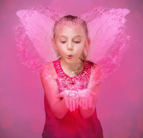 Liten ängel i alla hjärtans dag. — Stockfoto