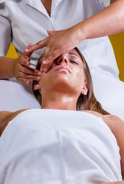 Freckles woman at the beautician — Stock Photo, Image