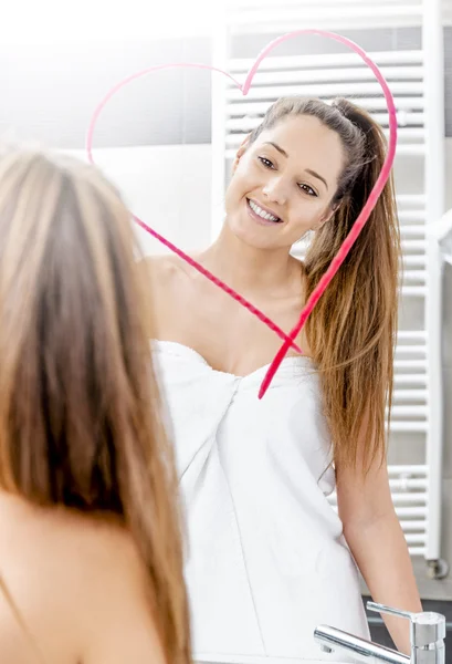 Valentinstag im Badezimmer — Stockfoto