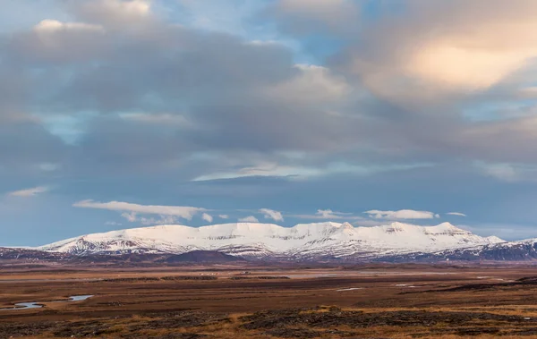 Στόμα Απομακρυσμένη Περιοχή Στην Ισλανδία Κατά Ηλιοβασίλεμα — Φωτογραφία Αρχείου