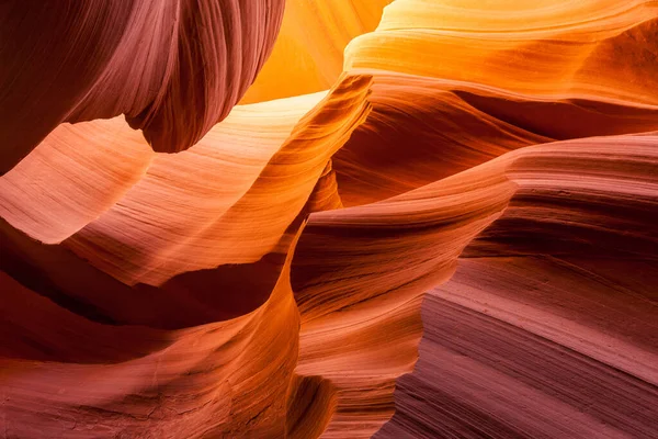 Antilop Kanyonu 'nda kumtaşı dokusu, Page, Arizona.