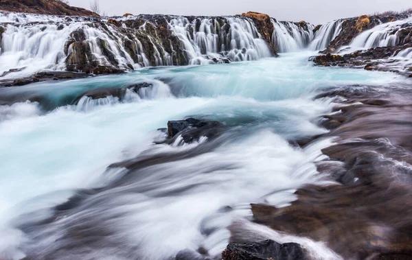 Piękny Kaskada Bruarfoss Wodospad Islandii — Zdjęcie stockowe