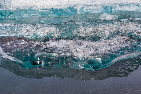 冰岛Jokulsarlon冰川湖的冰山 — 图库照片