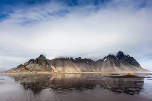 Vesturhorn Montagna Dune Sabbia Nera Islanda — Foto Stock