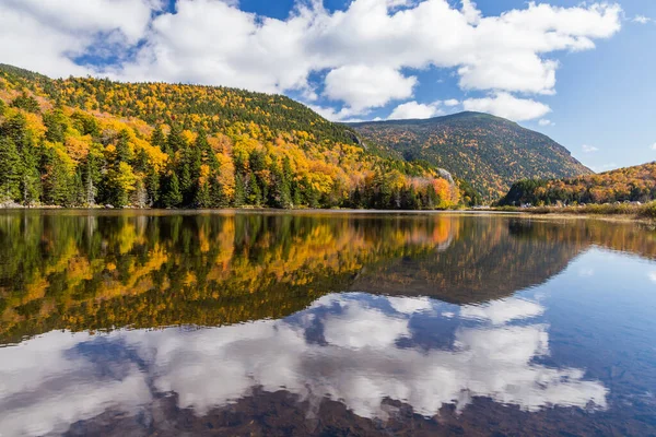 Colorido Paisaje Otoñal Reflexión White Mountain National Forest New Hampshire — Foto de Stock