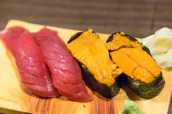 Ton Proaspăt Toro Sushi Arici Mare — Fotografie, imagine de stoc