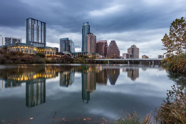 Austin Downtown Skyline Από Ποτάμι Νύχτα Τέξας — Φωτογραφία Αρχείου