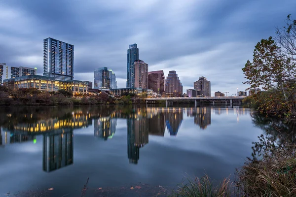 Austin Skyline Centro Junto Rio Noite Texas — Fotografia de Stock