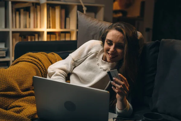 Woman Shopping Online Laying Sofa Her Home — Stock Photo, Image