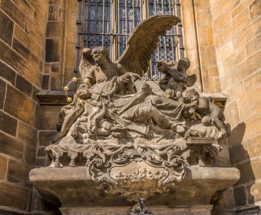 Prag 'ın sonbahar manzarası ve mimarisi