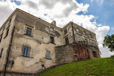 Yazın tepede bir kale