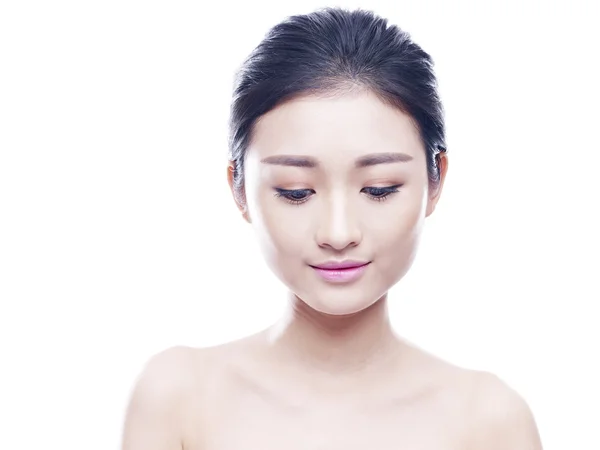 Studio portrait of young asian woman — Stock Photo, Image