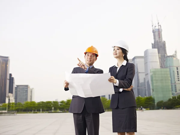 Asian business people — Stock Photo, Image