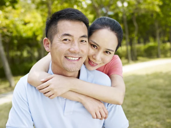 Pareja asiática — Foto de Stock