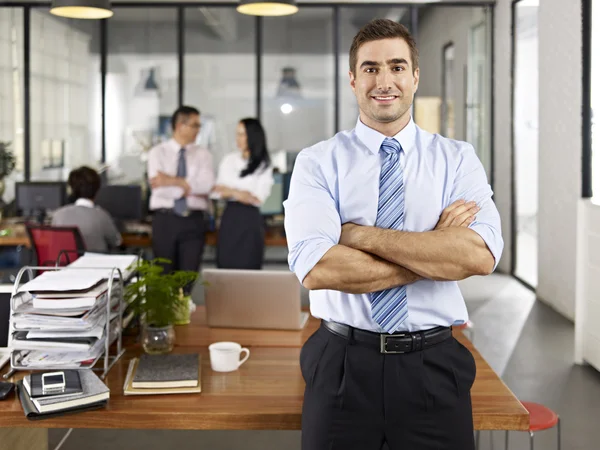 Retrato de hombre de negocios caucásico —  Fotos de Stock