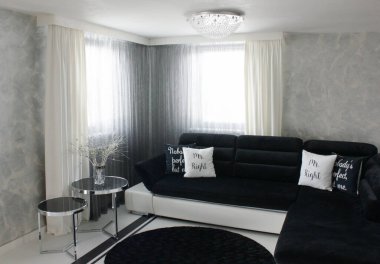 Kanepeli modern oturma odası