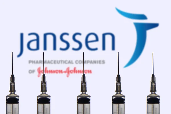 Kathmandu Nepal Februar 2021 Janssen Pharmaceutical Companies Logo Gegen Spritze — Stockfoto