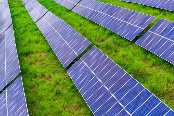 Fileiras Painéis Fotovoltaicos Uma Fazenda Solar Nepal — Fotografia de Stock