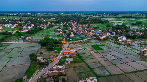 Tiro Aéreo Casas Espalhadas Por Uma Grande Fazenda Campo Nepal — Fotografia de Stock