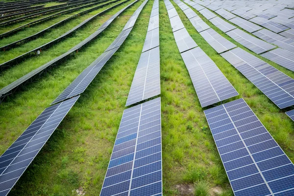 Fileiras Painéis Fotovoltaicos Uma Fazenda Solar Nepal — Fotografia de Stock