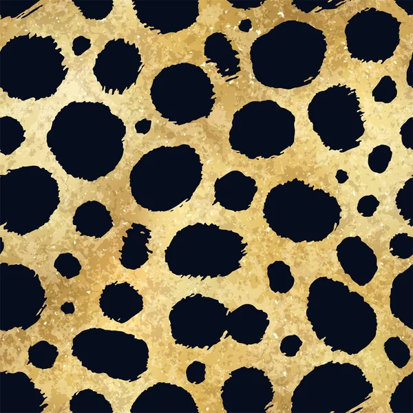 Vektör altın çita derisi pürüzsüz desen. Moda deseni tasarımı, kumaş, kapak, ambalaj kağıdı, duvar kağıdı için altın metalik folyo dokusu üzerine soyut vahşi hayvan eli çizilmiş leopar benekleri.