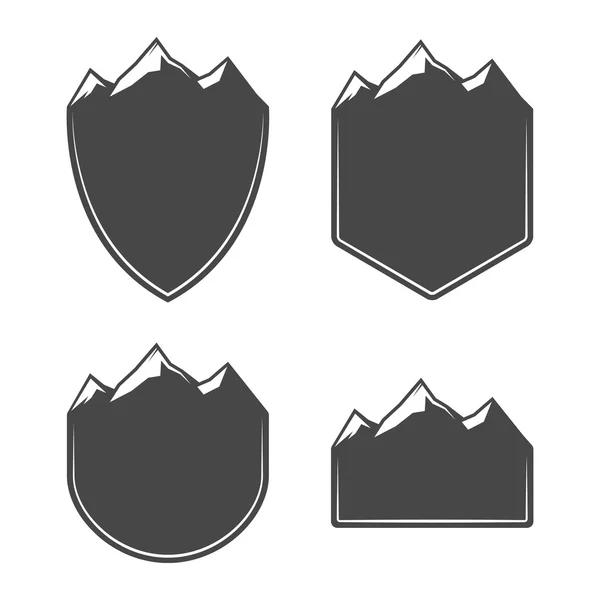 Modelos de etiquetas com silhueta de montanhas —  Vetores de Stock