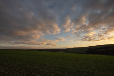 Güzel sonbahar havasında manzara