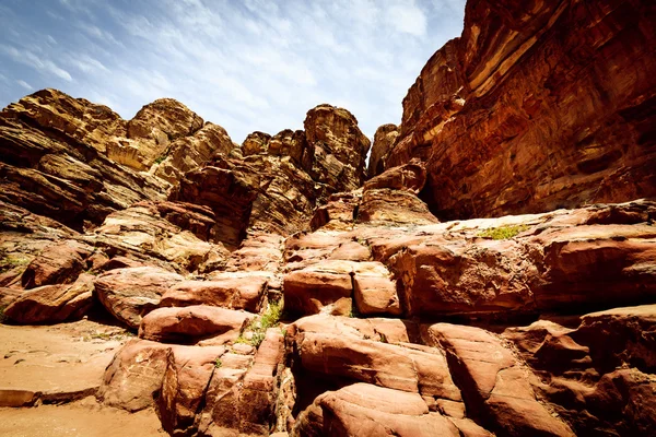 Pedras de Petra à luz do sol, Jordânia — Fotografia de Stock