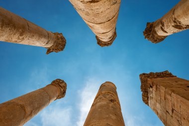Jerash Roma sütunları