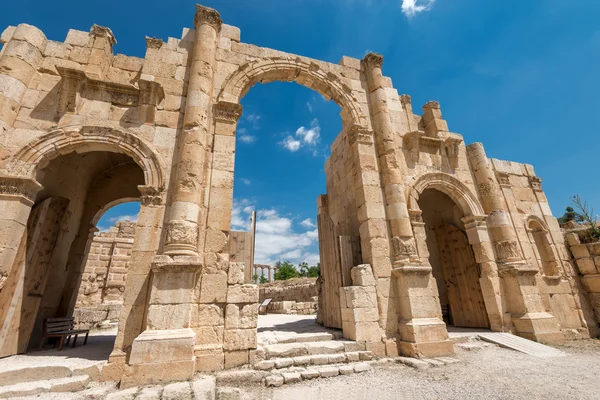 Colums de la antigua ciudad romana de Gerasa — Foto de Stock