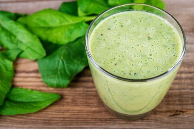 Sağlıklı ıspanak güler yüzlü