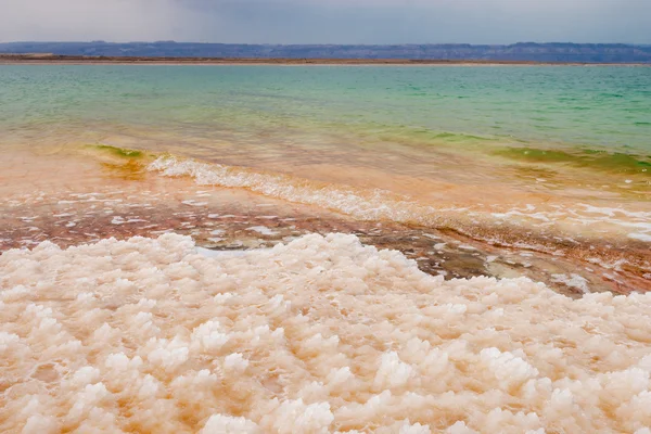Cristais de sal no Mar Morto — Fotografia de Stock
