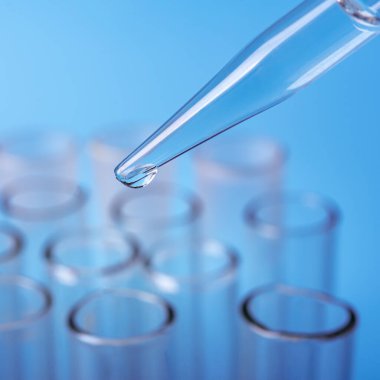 Laboratuvar test tüpleri kapatın, laboratuvar araştırma konsepti