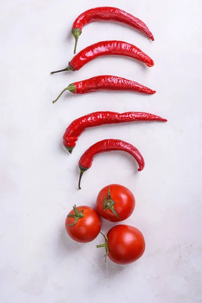 Red Hot Chili Peppers Tomatoes White Wood Table Top View — Stock Photo, Image