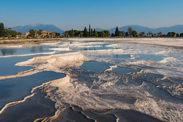 Naturalne Trawertynowe Baseny Tarasy Zachodzie Słońca Pamukkale Turcja — Zdjęcie stockowe