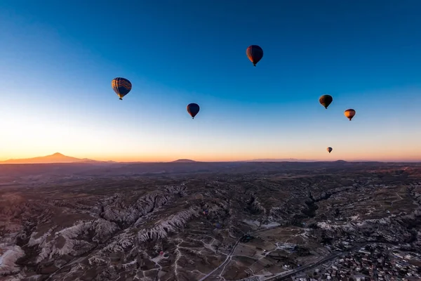 Palloni Aerostatici All Alba Nel Parco Nazionale Goreme Cappadocia Turchia — Foto Stock