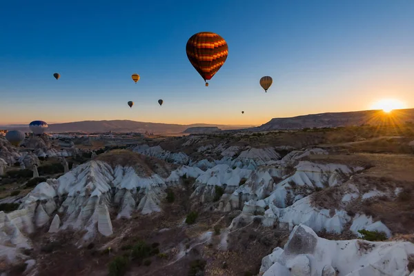 Globos Aire Caliente Amanecer Parque Nacional Goreme Capadocia Turquía — Foto de Stock