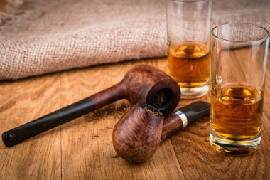 konyak veya brendi ve lüle