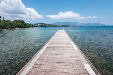 Yunanistan denize uzanan duba