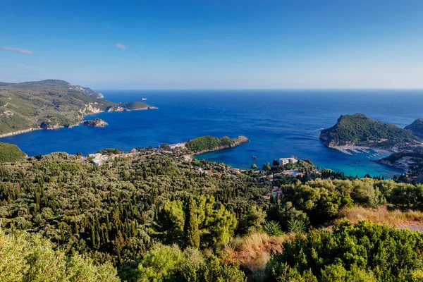 Baía de Paleokastritsa na ilha de Corfu — Fotografia de Stock