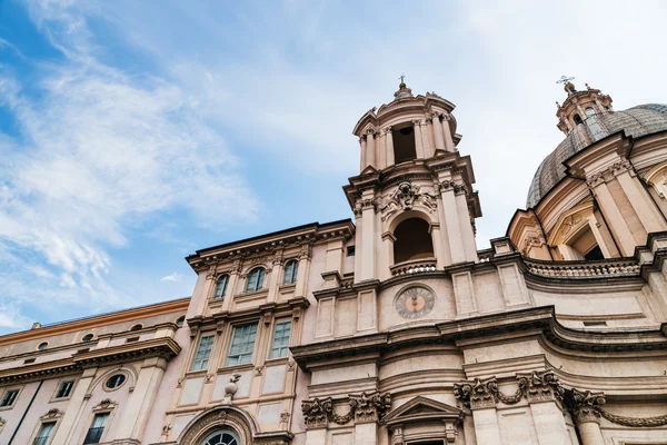 Saint Agnese Piazza Navona adlı bulutlu gökyüzü Agone içinde