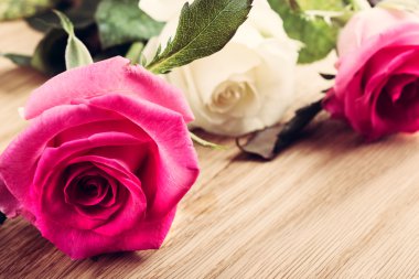 antika ahşap arka plan gül.