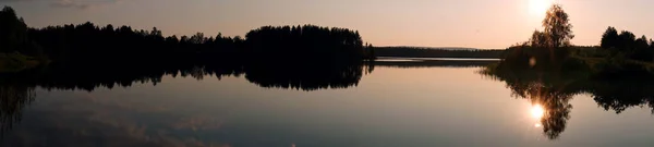 Solnedgang Søen Med Lyse Farver Går Meget Godt Stedet Header - Stock-foto