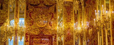 Catherine Palace 'ın iç mekanı, Amber odası. St. Petersburg Rusya.