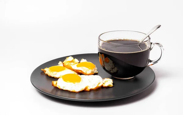 Coffee and scrambled eggs on white background — Stock Photo, Image