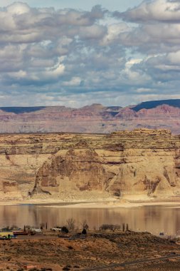 Arizona 'nın altın tepesi ve güzel çöl manzarası, Page, AZ