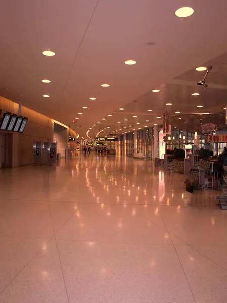 Salon Commercial Intérieur Aéroport Très Fréquenté Canada — Photo